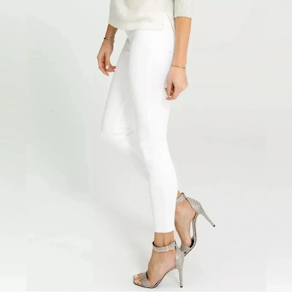 SPANX | Jean ish Ankle Leggings Denim Pull On Back Pockets 20018R EUC - Picture 2 of 10